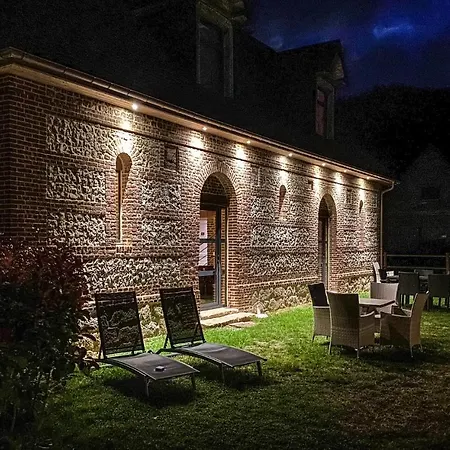 Stunning In With Wifi بيت للعطل *